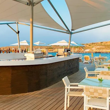 Elexus Luxury & & Casino 5*