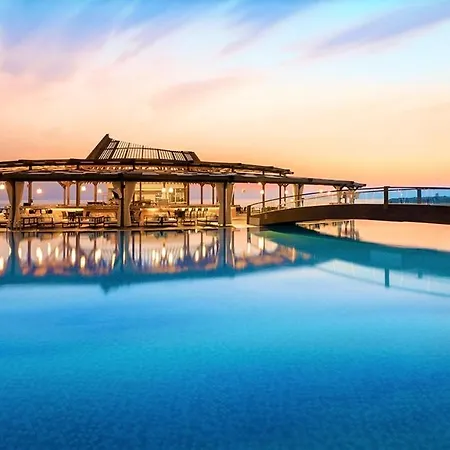 Elexus Luxury & & Casino Hotel Cirénia